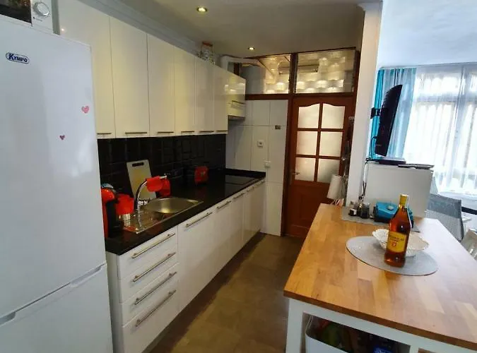 Elegance Apartment *